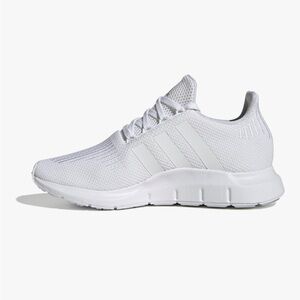 Adidas Womens Swift RunSneaker
